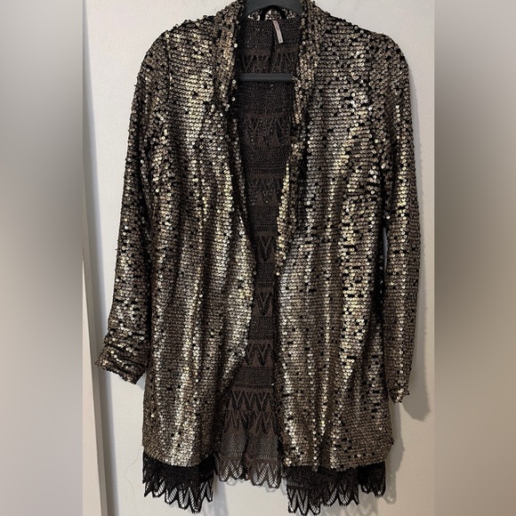Free People Jackets & Blazers - Free People Metallic Gold Sequin long Sleeve Jacket Womens SP